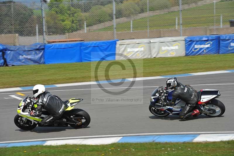 Motorcycle action photographs;donington;donington park leicestershire;donington photographs;event digital images;eventdigitalimages;no limits trackday;peter wileman photography;trackday;trackday digital images;trackday photos