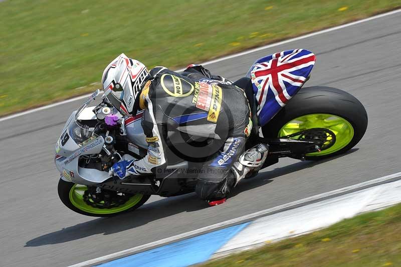 Motorcycle action photographs;donington;donington park leicestershire;donington photographs;event digital images;eventdigitalimages;no limits trackday;peter wileman photography;trackday;trackday digital images;trackday photos