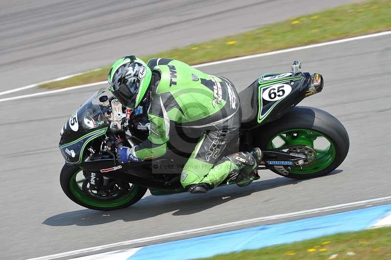 Motorcycle action photographs;donington;donington park leicestershire;donington photographs;event digital images;eventdigitalimages;no limits trackday;peter wileman photography;trackday;trackday digital images;trackday photos