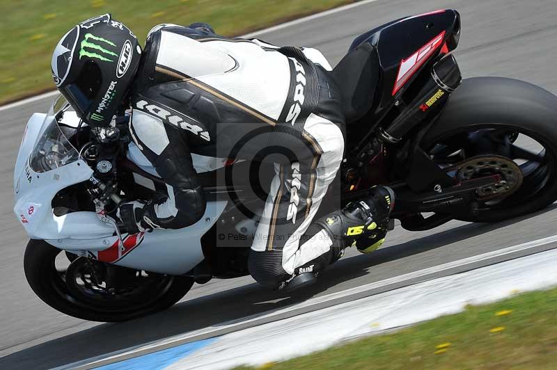 Motorcycle action photographs;donington;donington park leicestershire;donington photographs;event digital images;eventdigitalimages;no limits trackday;peter wileman photography;trackday;trackday digital images;trackday photos