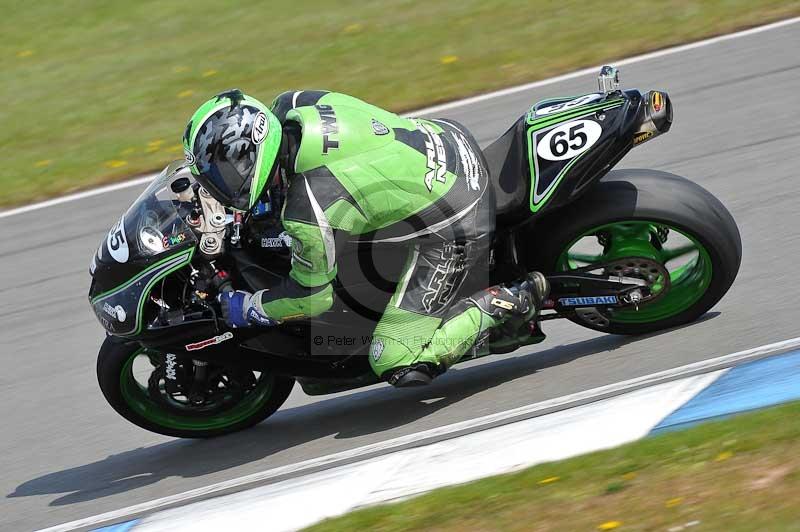 Motorcycle action photographs;donington;donington park leicestershire;donington photographs;event digital images;eventdigitalimages;no limits trackday;peter wileman photography;trackday;trackday digital images;trackday photos