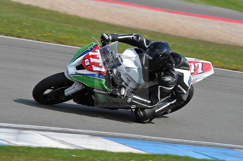 Motorcycle action photographs;donington;donington park leicestershire;donington photographs;event digital images;eventdigitalimages;no limits trackday;peter wileman photography;trackday;trackday digital images;trackday photos