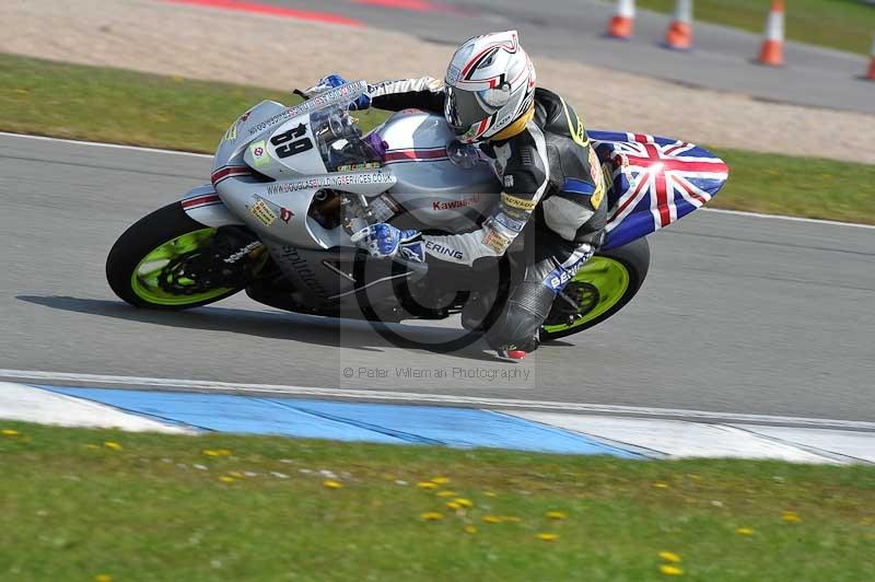 Motorcycle action photographs;donington;donington park leicestershire;donington photographs;event digital images;eventdigitalimages;no limits trackday;peter wileman photography;trackday;trackday digital images;trackday photos