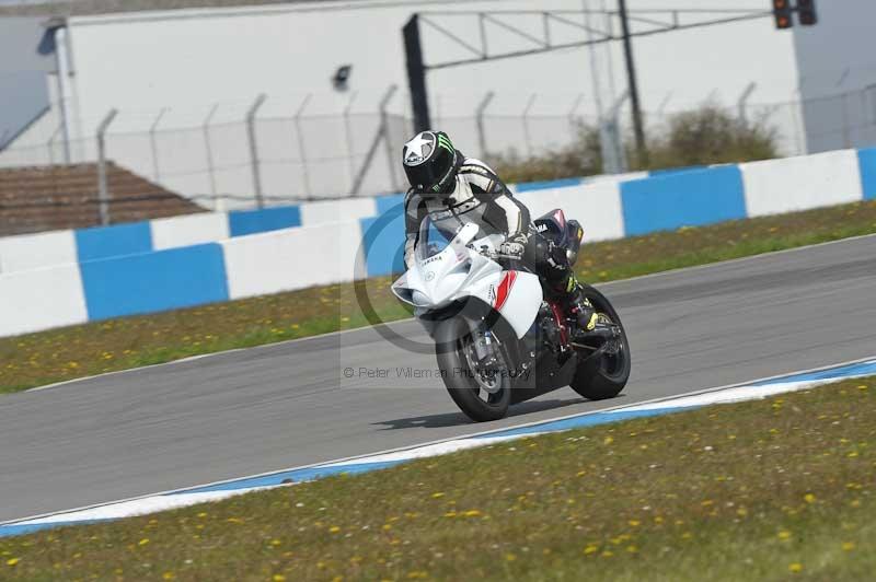 Motorcycle action photographs;donington;donington park leicestershire;donington photographs;event digital images;eventdigitalimages;no limits trackday;peter wileman photography;trackday;trackday digital images;trackday photos