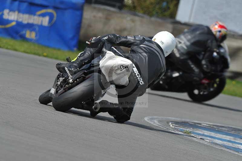 Motorcycle action photographs;donington;donington park leicestershire;donington photographs;event digital images;eventdigitalimages;no limits trackday;peter wileman photography;trackday;trackday digital images;trackday photos