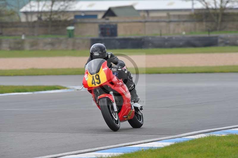 Motorcycle action photographs;donington;donington park leicestershire;donington photographs;event digital images;eventdigitalimages;no limits trackday;peter wileman photography;trackday;trackday digital images;trackday photos