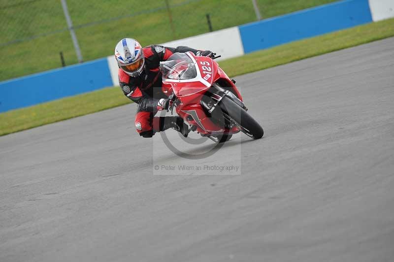 Motorcycle action photographs;donington;donington park leicestershire;donington photographs;event digital images;eventdigitalimages;no limits trackday;peter wileman photography;trackday;trackday digital images;trackday photos