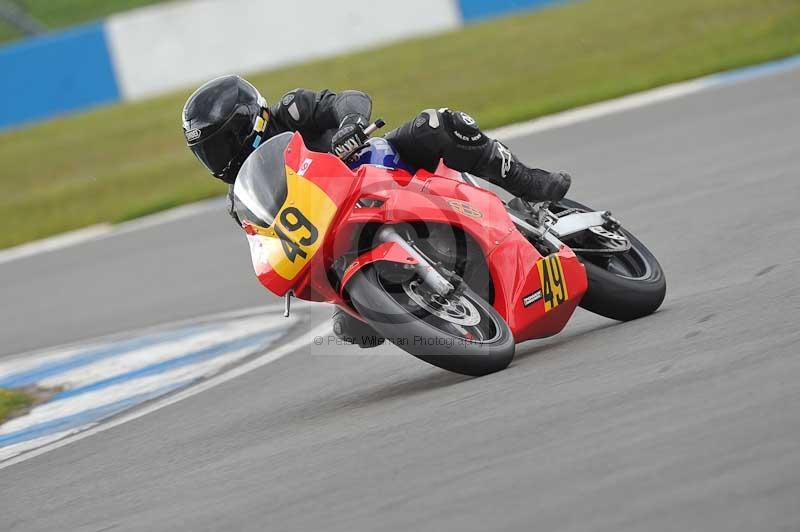 Motorcycle action photographs;donington;donington park leicestershire;donington photographs;event digital images;eventdigitalimages;no limits trackday;peter wileman photography;trackday;trackday digital images;trackday photos