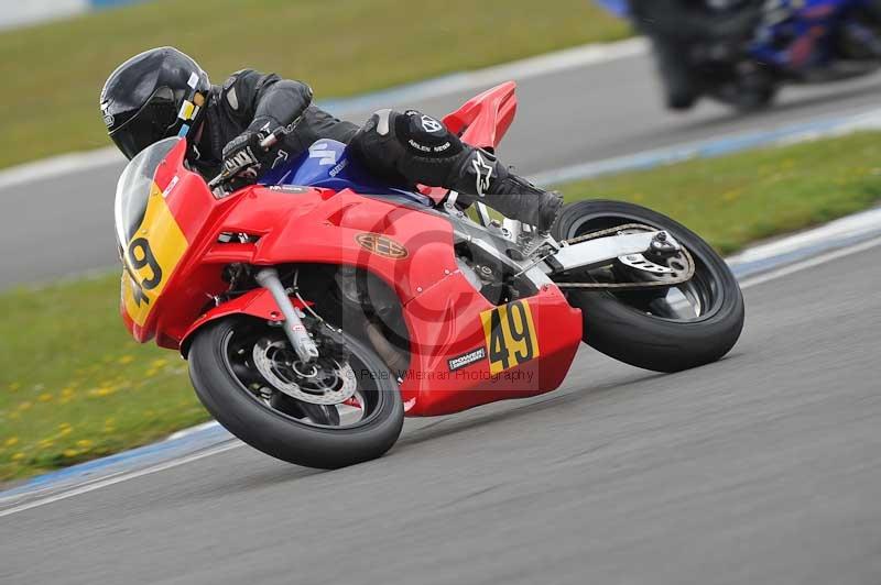 Motorcycle action photographs;donington;donington park leicestershire;donington photographs;event digital images;eventdigitalimages;no limits trackday;peter wileman photography;trackday;trackday digital images;trackday photos