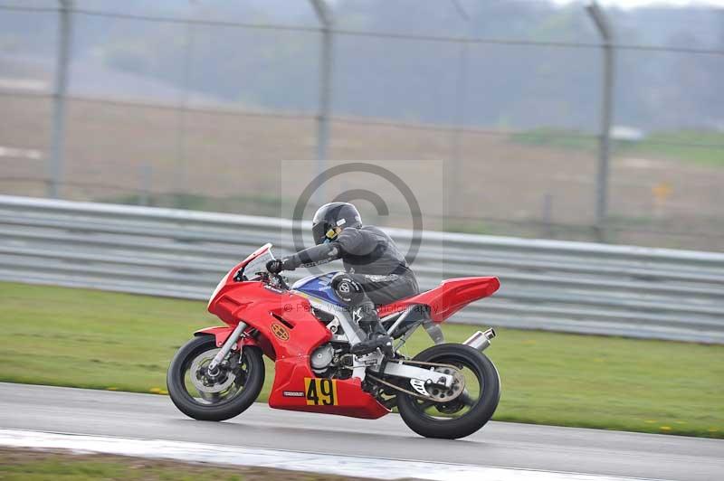 Motorcycle action photographs;donington;donington park leicestershire;donington photographs;event digital images;eventdigitalimages;no limits trackday;peter wileman photography;trackday;trackday digital images;trackday photos