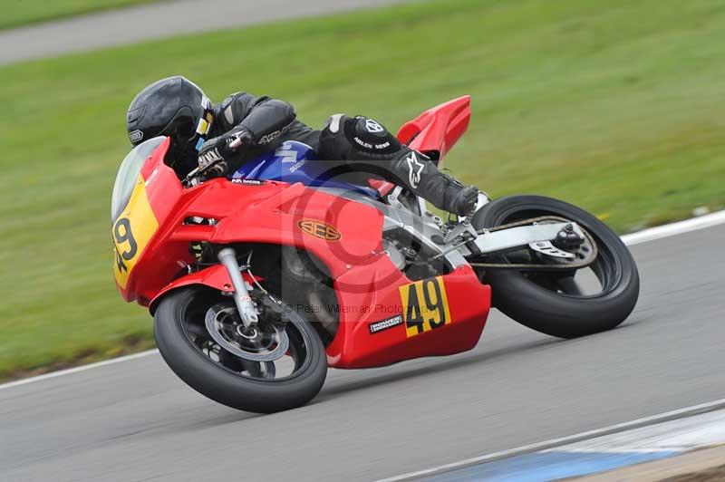 Motorcycle action photographs;donington;donington park leicestershire;donington photographs;event digital images;eventdigitalimages;no limits trackday;peter wileman photography;trackday;trackday digital images;trackday photos