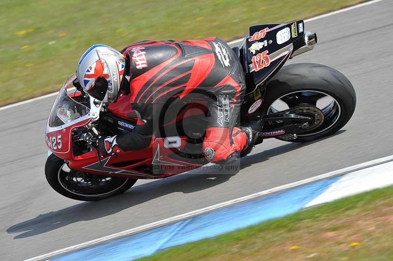 Motorcycle action photographs;donington;donington park leicestershire;donington photographs;event digital images;eventdigitalimages;no limits trackday;peter wileman photography;trackday;trackday digital images;trackday photos