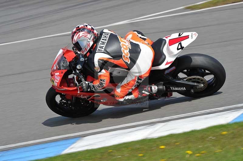 Motorcycle action photographs;donington;donington park leicestershire;donington photographs;event digital images;eventdigitalimages;no limits trackday;peter wileman photography;trackday;trackday digital images;trackday photos