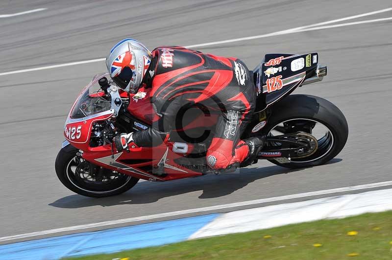 Motorcycle action photographs;donington;donington park leicestershire;donington photographs;event digital images;eventdigitalimages;no limits trackday;peter wileman photography;trackday;trackday digital images;trackday photos