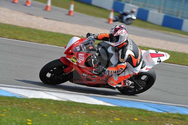 Motorcycle action photographs;donington;donington park leicestershire;donington photographs;event digital images;eventdigitalimages;no limits trackday;peter wileman photography;trackday;trackday digital images;trackday photos