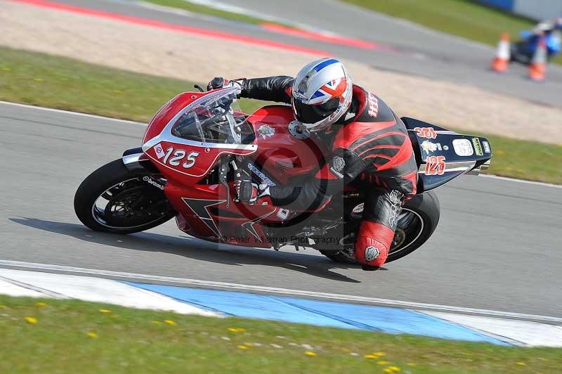 Motorcycle action photographs;donington;donington park leicestershire;donington photographs;event digital images;eventdigitalimages;no limits trackday;peter wileman photography;trackday;trackday digital images;trackday photos