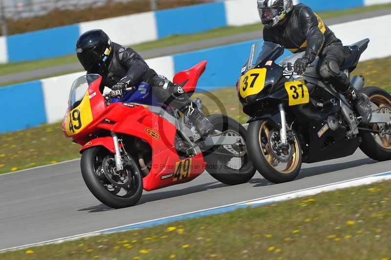 Motorcycle action photographs;donington;donington park leicestershire;donington photographs;event digital images;eventdigitalimages;no limits trackday;peter wileman photography;trackday;trackday digital images;trackday photos