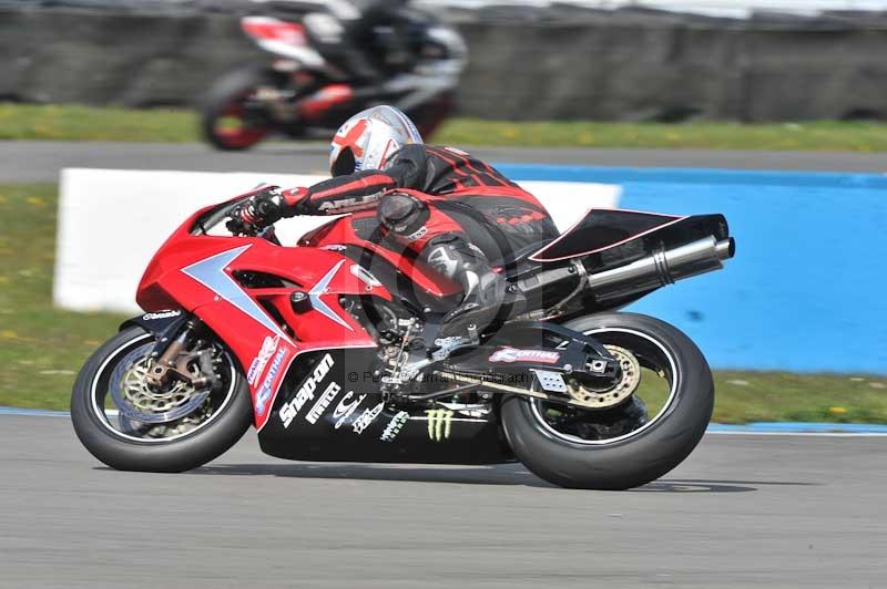 Motorcycle action photographs;donington;donington park leicestershire;donington photographs;event digital images;eventdigitalimages;no limits trackday;peter wileman photography;trackday;trackday digital images;trackday photos