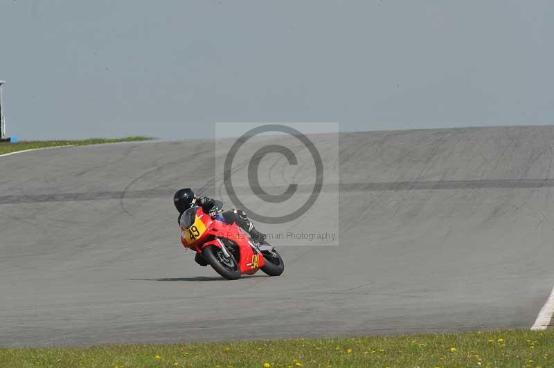 Motorcycle action photographs;donington;donington park leicestershire;donington photographs;event digital images;eventdigitalimages;no limits trackday;peter wileman photography;trackday;trackday digital images;trackday photos