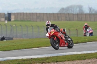 Motorcycle-action-photographs;donington;donington-park-leicestershire;donington-photographs;event-digital-images;eventdigitalimages;no-limits-trackday;peter-wileman-photography;trackday;trackday-digital-images;trackday-photos