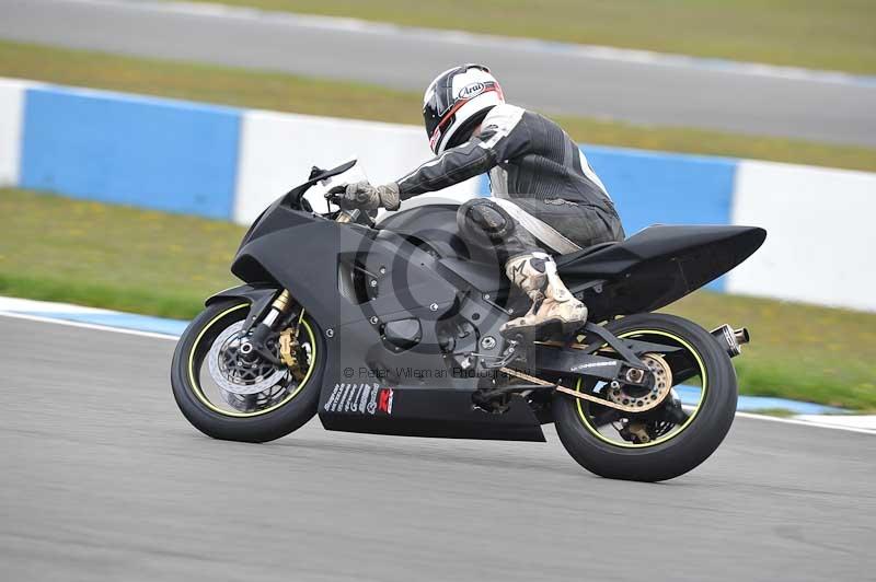 Motorcycle action photographs;donington;donington park leicestershire;donington photographs;event digital images;eventdigitalimages;no limits trackday;peter wileman photography;trackday;trackday digital images;trackday photos