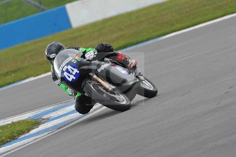 Motorcycle action photographs;donington;donington park leicestershire;donington photographs;event digital images;eventdigitalimages;no limits trackday;peter wileman photography;trackday;trackday digital images;trackday photos