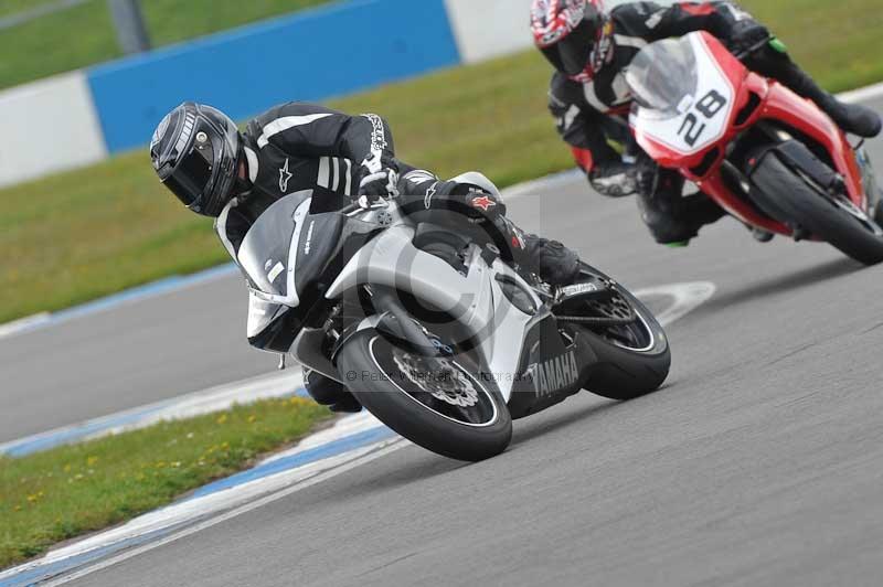 Motorcycle action photographs;donington;donington park leicestershire;donington photographs;event digital images;eventdigitalimages;no limits trackday;peter wileman photography;trackday;trackday digital images;trackday photos