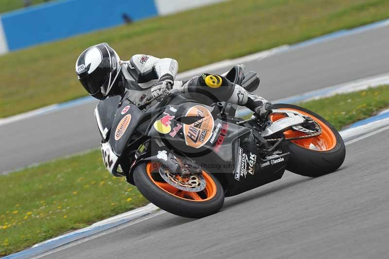 Motorcycle action photographs;donington;donington park leicestershire;donington photographs;event digital images;eventdigitalimages;no limits trackday;peter wileman photography;trackday;trackday digital images;trackday photos