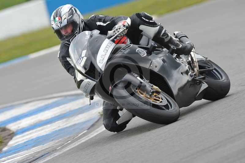 Motorcycle action photographs;donington;donington park leicestershire;donington photographs;event digital images;eventdigitalimages;no limits trackday;peter wileman photography;trackday;trackday digital images;trackday photos