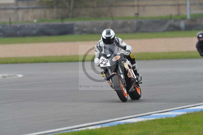 Motorcycle action photographs;donington;donington park leicestershire;donington photographs;event digital images;eventdigitalimages;no limits trackday;peter wileman photography;trackday;trackday digital images;trackday photos