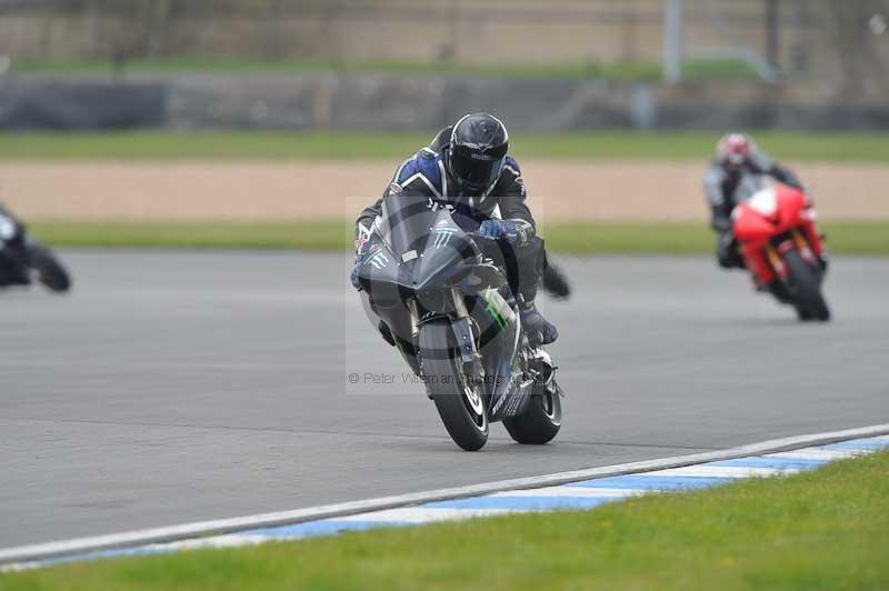 Motorcycle action photographs;donington;donington park leicestershire;donington photographs;event digital images;eventdigitalimages;no limits trackday;peter wileman photography;trackday;trackday digital images;trackday photos