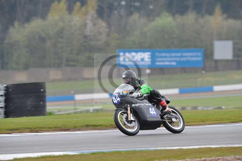 Motorcycle action photographs;donington;donington park leicestershire;donington photographs;event digital images;eventdigitalimages;no limits trackday;peter wileman photography;trackday;trackday digital images;trackday photos