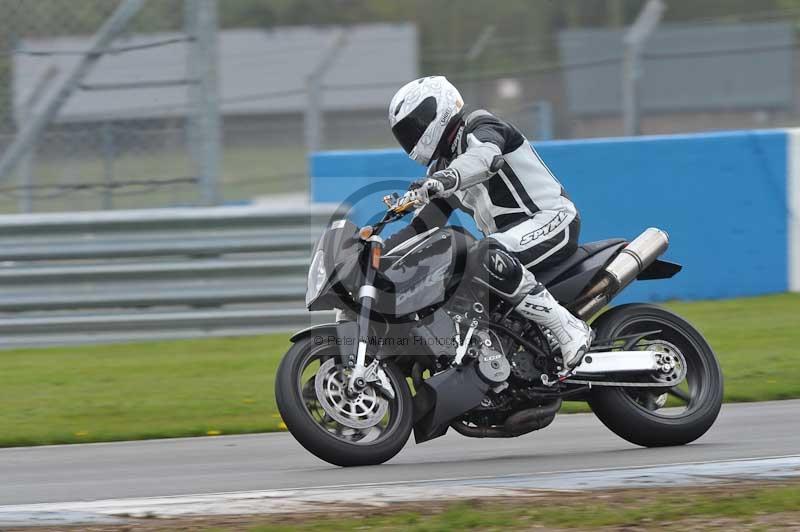 Motorcycle action photographs;donington;donington park leicestershire;donington photographs;event digital images;eventdigitalimages;no limits trackday;peter wileman photography;trackday;trackday digital images;trackday photos