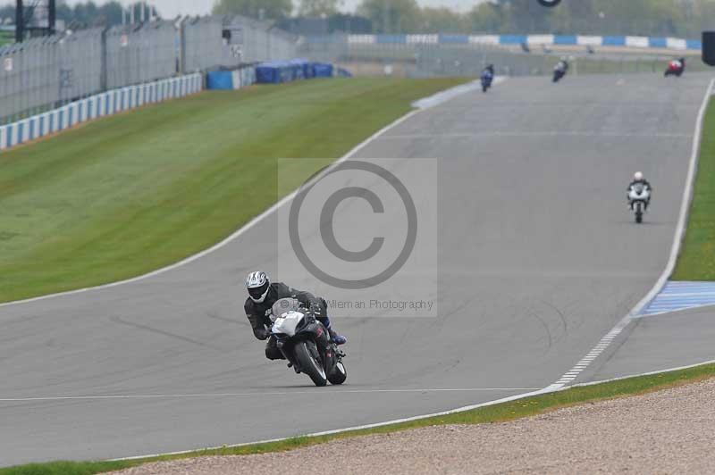 Motorcycle action photographs;donington;donington park leicestershire;donington photographs;event digital images;eventdigitalimages;no limits trackday;peter wileman photography;trackday;trackday digital images;trackday photos