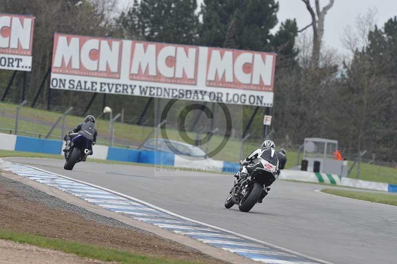 Motorcycle action photographs;donington;donington park leicestershire;donington photographs;event digital images;eventdigitalimages;no limits trackday;peter wileman photography;trackday;trackday digital images;trackday photos