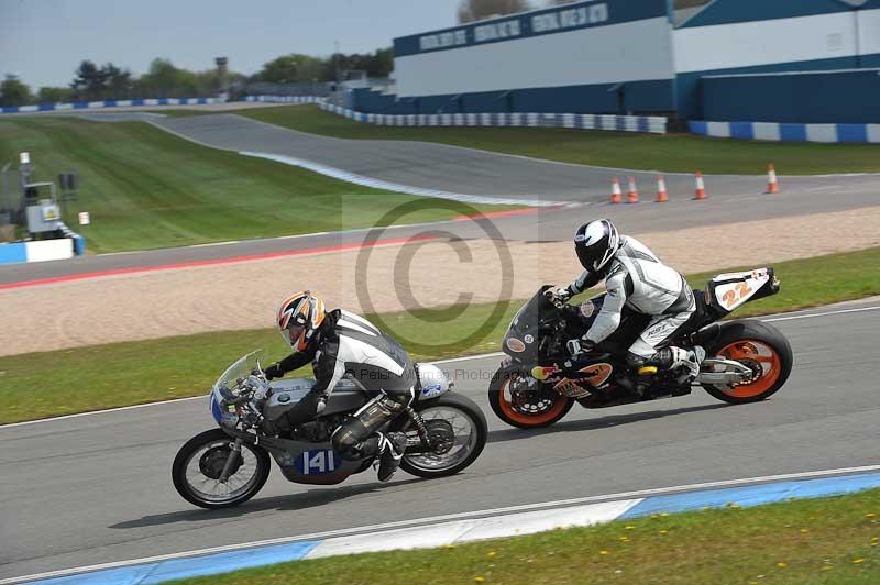 Motorcycle action photographs;donington;donington park leicestershire;donington photographs;event digital images;eventdigitalimages;no limits trackday;peter wileman photography;trackday;trackday digital images;trackday photos