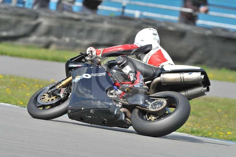 Motorcycle action photographs;donington;donington park leicestershire;donington photographs;event digital images;eventdigitalimages;no limits trackday;peter wileman photography;trackday;trackday digital images;trackday photos