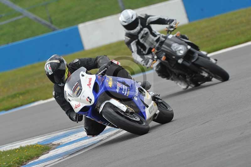 Motorcycle action photographs;donington;donington park leicestershire;donington photographs;event digital images;eventdigitalimages;no limits trackday;peter wileman photography;trackday;trackday digital images;trackday photos