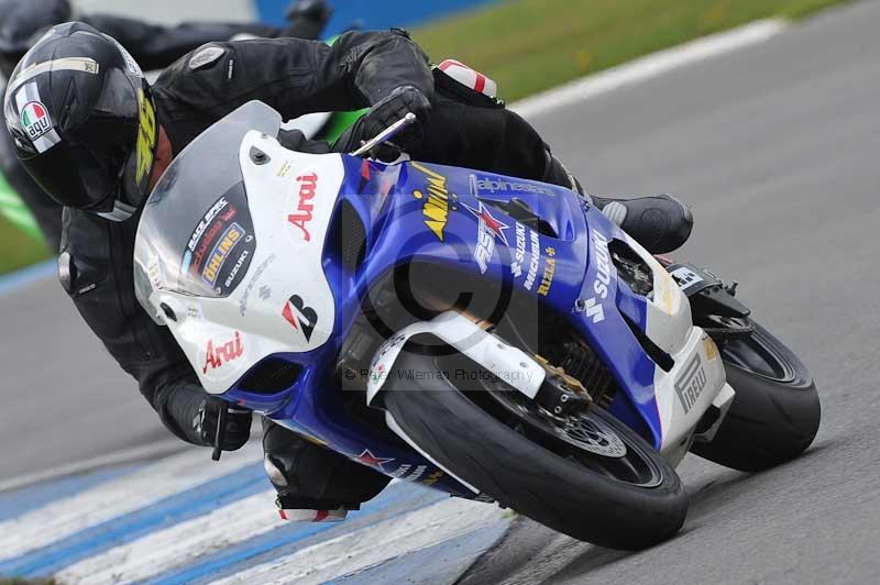 Motorcycle action photographs;donington;donington park leicestershire;donington photographs;event digital images;eventdigitalimages;no limits trackday;peter wileman photography;trackday;trackday digital images;trackday photos