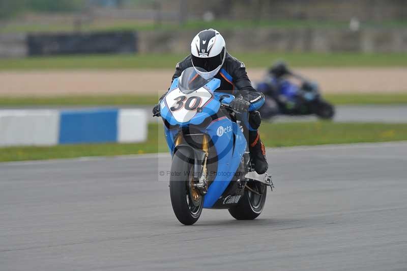 Motorcycle action photographs;donington;donington park leicestershire;donington photographs;event digital images;eventdigitalimages;no limits trackday;peter wileman photography;trackday;trackday digital images;trackday photos