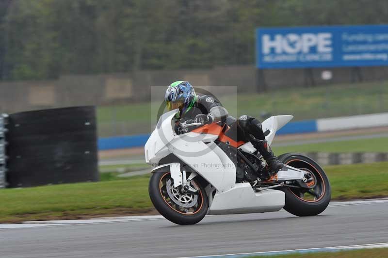 Motorcycle action photographs;donington;donington park leicestershire;donington photographs;event digital images;eventdigitalimages;no limits trackday;peter wileman photography;trackday;trackday digital images;trackday photos