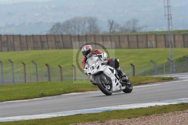 Motorcycle action photographs;donington;donington park leicestershire;donington photographs;event digital images;eventdigitalimages;no limits trackday;peter wileman photography;trackday;trackday digital images;trackday photos