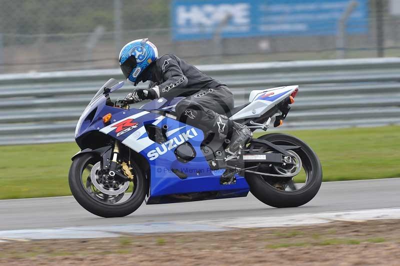 Motorcycle action photographs;donington;donington park leicestershire;donington photographs;event digital images;eventdigitalimages;no limits trackday;peter wileman photography;trackday;trackday digital images;trackday photos