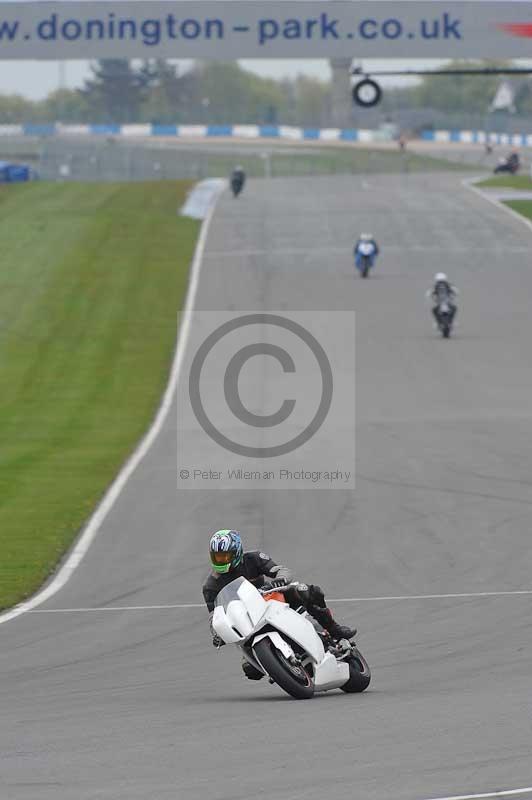 Motorcycle action photographs;donington;donington park leicestershire;donington photographs;event digital images;eventdigitalimages;no limits trackday;peter wileman photography;trackday;trackday digital images;trackday photos