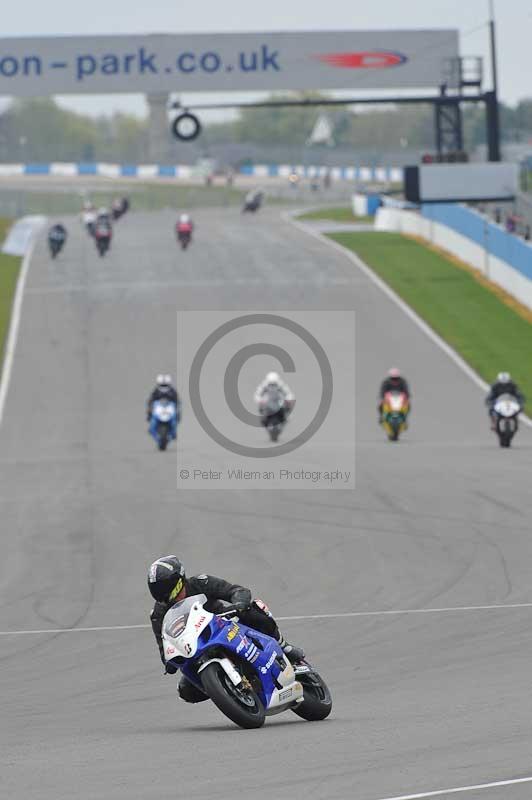 Motorcycle action photographs;donington;donington park leicestershire;donington photographs;event digital images;eventdigitalimages;no limits trackday;peter wileman photography;trackday;trackday digital images;trackday photos