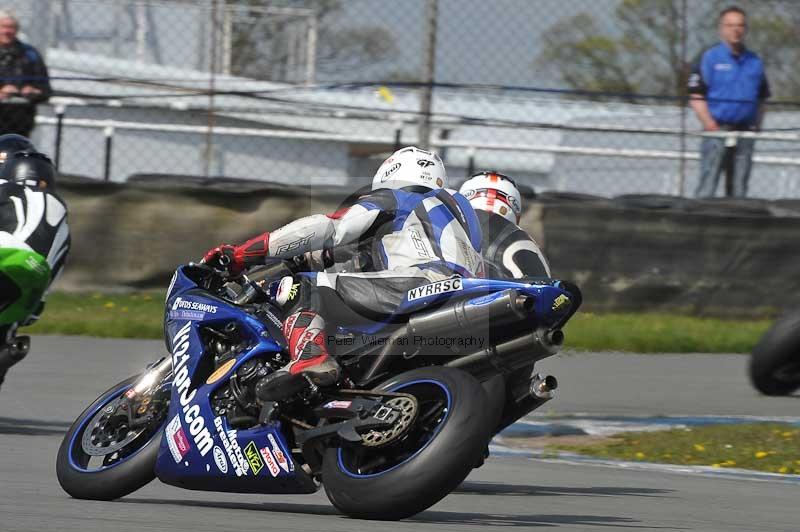 Motorcycle action photographs;donington;donington park leicestershire;donington photographs;event digital images;eventdigitalimages;no limits trackday;peter wileman photography;trackday;trackday digital images;trackday photos