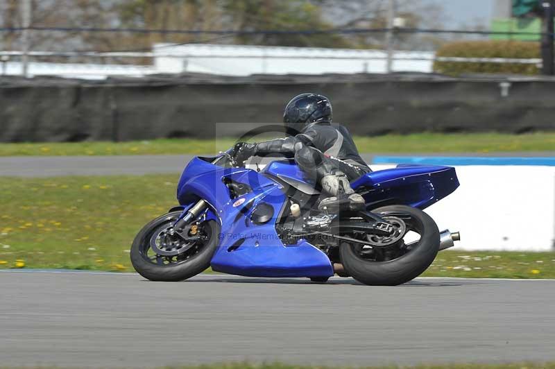 Motorcycle action photographs;donington;donington park leicestershire;donington photographs;event digital images;eventdigitalimages;no limits trackday;peter wileman photography;trackday;trackday digital images;trackday photos