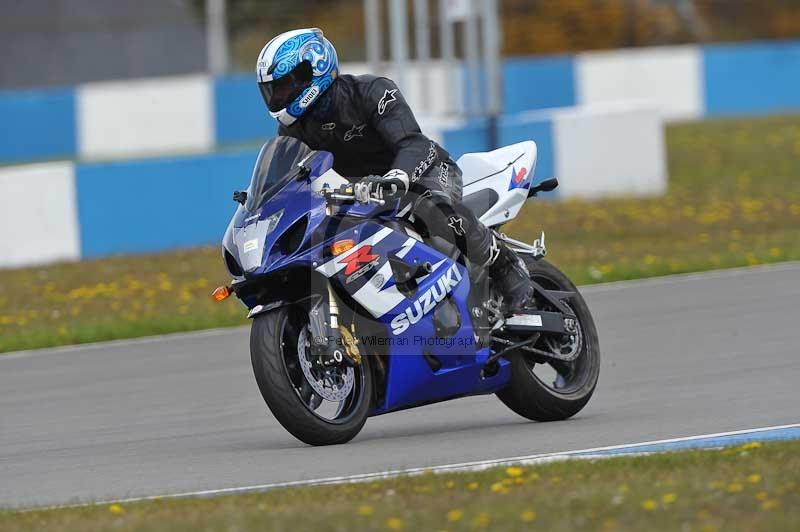 Motorcycle action photographs;donington;donington park leicestershire;donington photographs;event digital images;eventdigitalimages;no limits trackday;peter wileman photography;trackday;trackday digital images;trackday photos