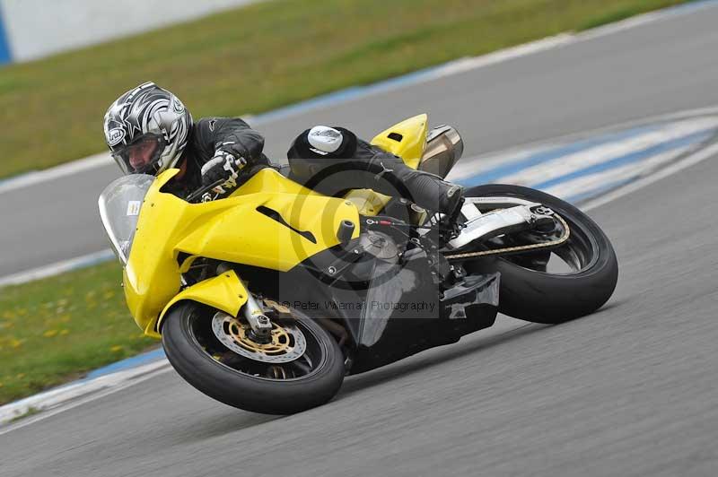 Motorcycle action photographs;donington;donington park leicestershire;donington photographs;event digital images;eventdigitalimages;no limits trackday;peter wileman photography;trackday;trackday digital images;trackday photos