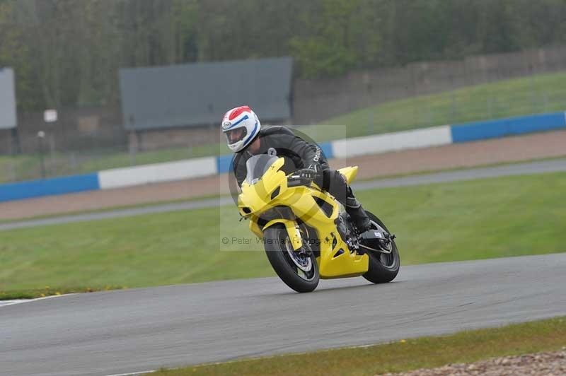 Motorcycle action photographs;donington;donington park leicestershire;donington photographs;event digital images;eventdigitalimages;no limits trackday;peter wileman photography;trackday;trackday digital images;trackday photos